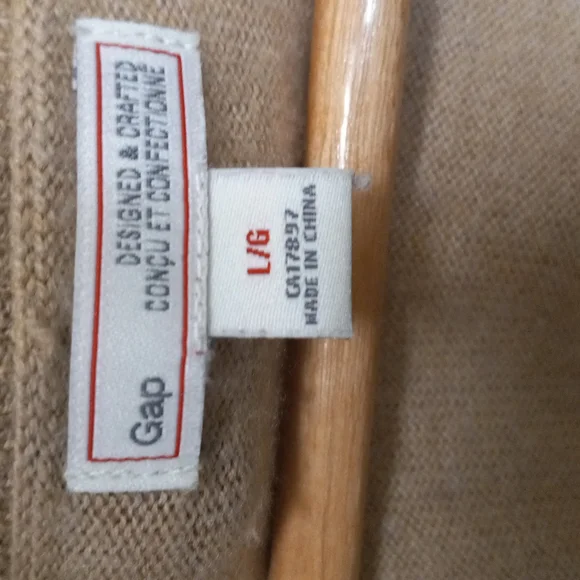 Gap Sweater - Picture 2 of 4